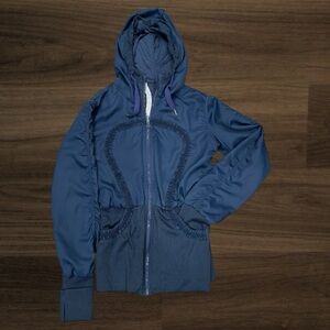 Lululemon dark blue zip up jacket with ruffle details, athleisure, size 6